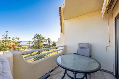 15-11d12f2f454f2f5e9b981fdd8b901d51