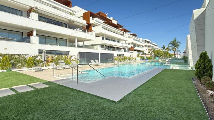 Image No.2-Appartement de 2 chambres à vendre à Estepona