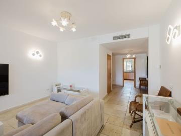 9-467d0cee5b725f3ef65f102a0c2e69c0