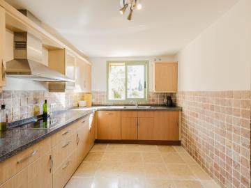 11-20939a0134ad724a8cb2a801094d15a4