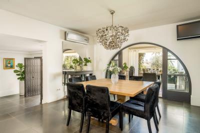 10-bb915d1cb19341576dcdc994b81ab9c5