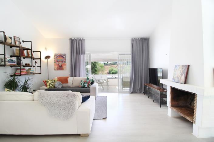 Image No.8-3 Bed Semi-Detached for sale