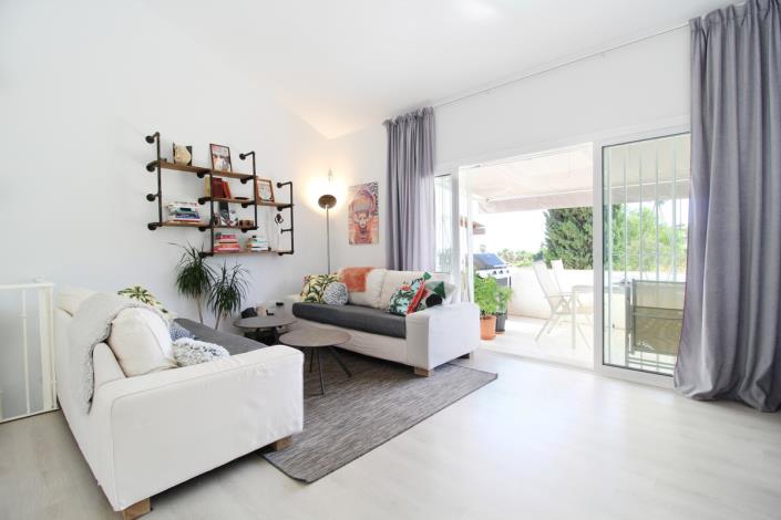 Image No.9-3 Bed Semi-Detached for sale