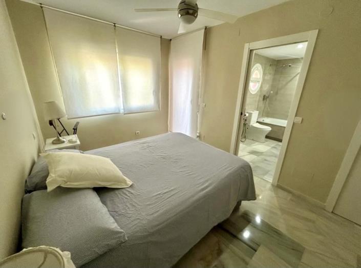 Image No.10-Jumelé de 4 chambres à vendre à Estepona