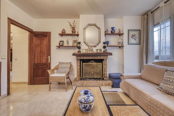 Image No.8-4 Bed Villa / Detached for sale