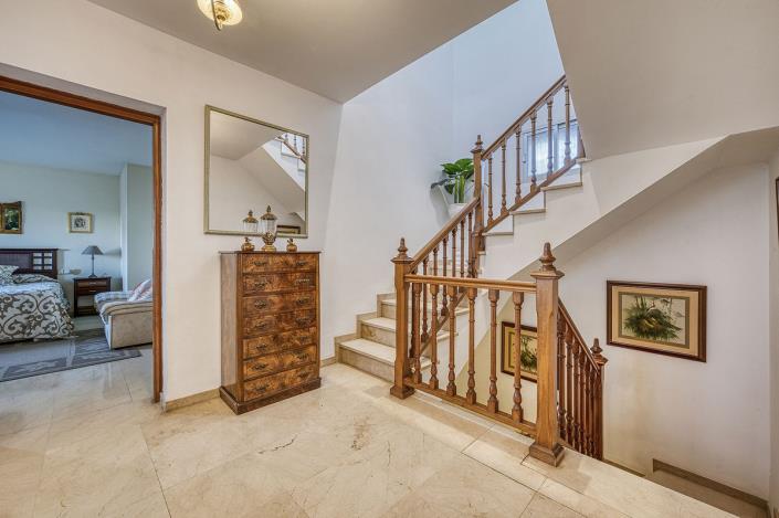 Image No.11-4 Bed Villa / Detached for sale