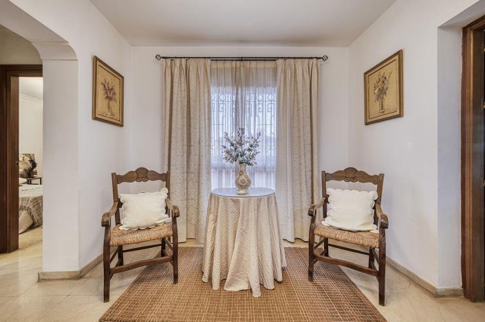 Image No.12-4 Bed Villa / Detached for sale