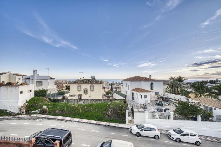 Image No.39-4 Bed Villa / Detached for sale