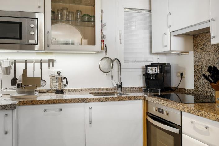 Image No.17-2 Bed Apartment for sale