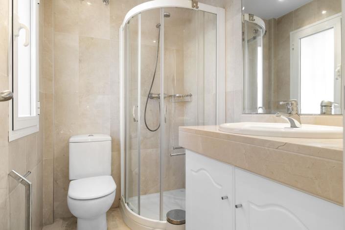 Image No.32-2 Bed Apartment for sale