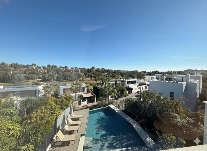 Image No.20-4 Bed Villa / Detached for sale