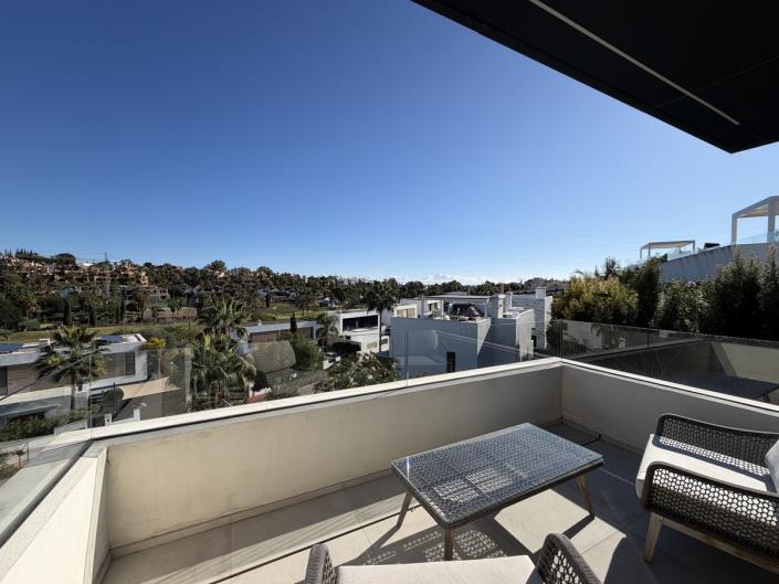 Image No.26-4 Bed Villa / Detached for sale