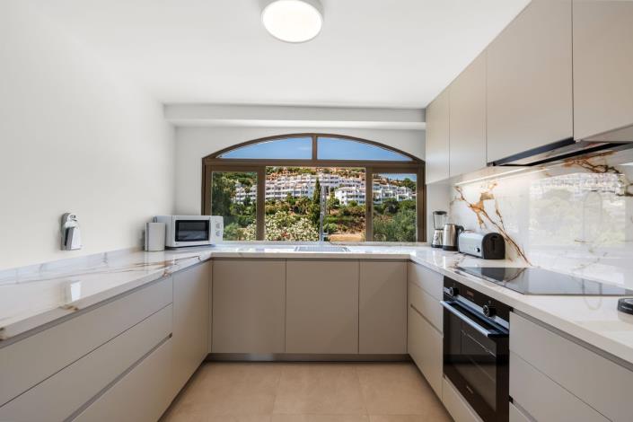 Image No.8-3 Bed Apartment for sale