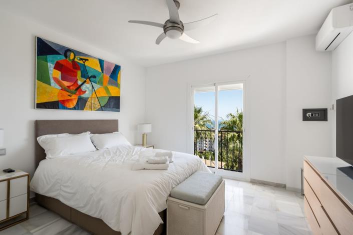 Image No.9-3 Bed Apartment for sale