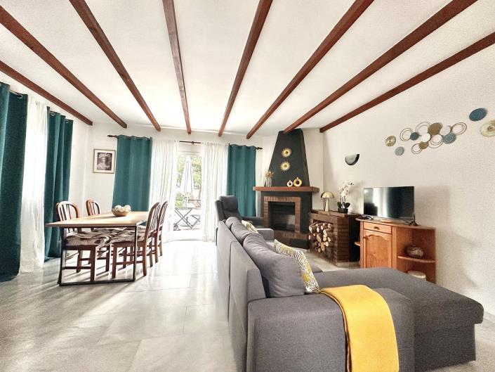 Image No.2-4 Bed Townhouse for sale