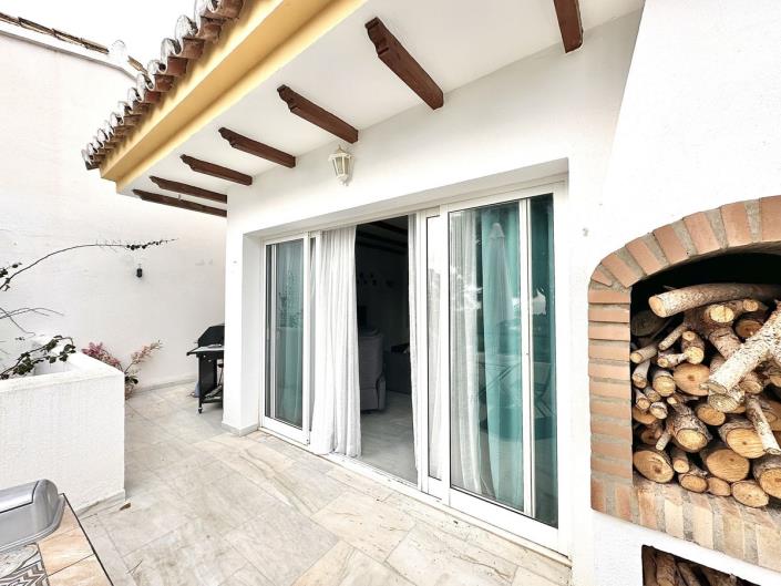 Image No.15-4 Bed Townhouse for sale