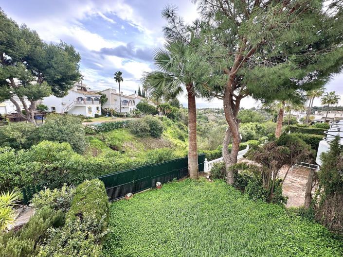 Image No.23-4 Bed Townhouse for sale