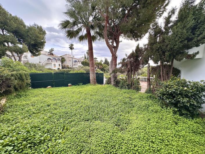 Image No.29-4 Bed Townhouse for sale