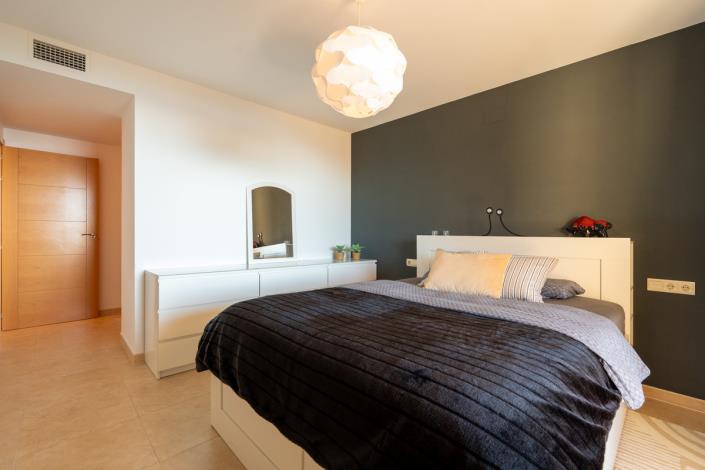 Image No.23-2 Bed Apartment for sale