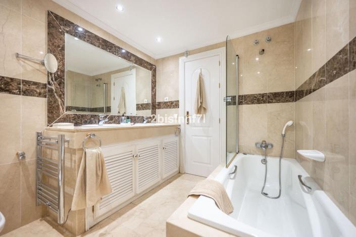 Image No.16-Appartement de 2 chambres à vendre à Elviria