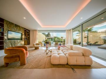 10-bb915d1cb19341576dcdc994b81ab9c5