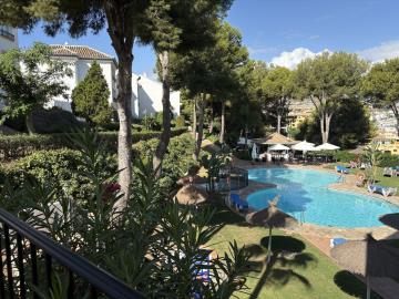 12-53013098fcab6c38b1379cd33298e050