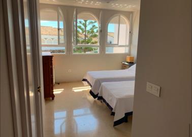 13-5fd73dea700db77384c091ca9818b1a9