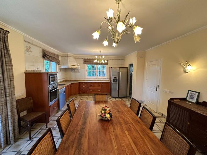 Image No.6-5 Bed Villa / Detached for sale