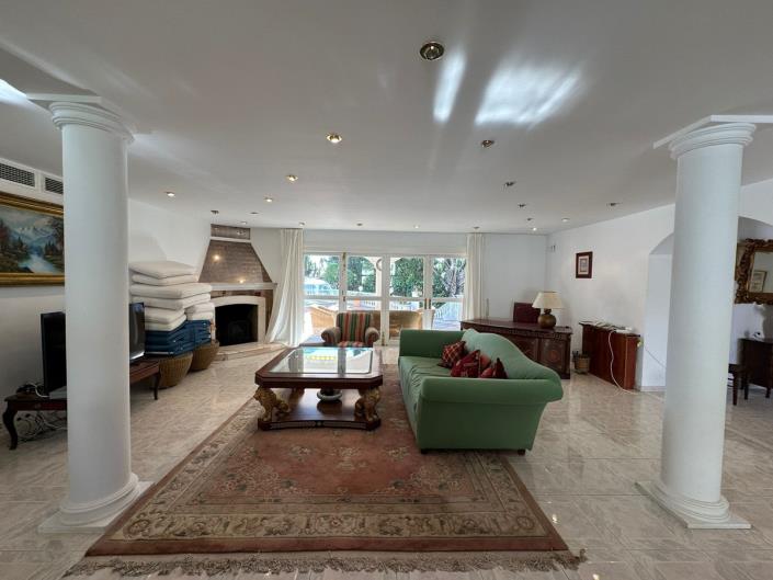 Image No.14-5 Bed Villa / Detached for sale