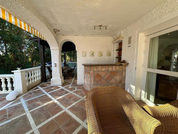 Image No.38-5 Bed Villa / Detached for sale