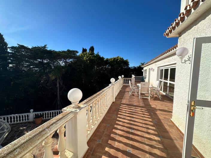 Image No.39-5 Bed Villa / Detached for sale