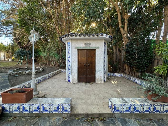 Image No.47-5 Bed Villa / Detached for sale