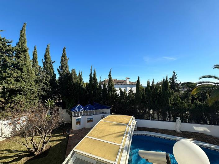 Image No.55-5 Bed Villa / Detached for sale