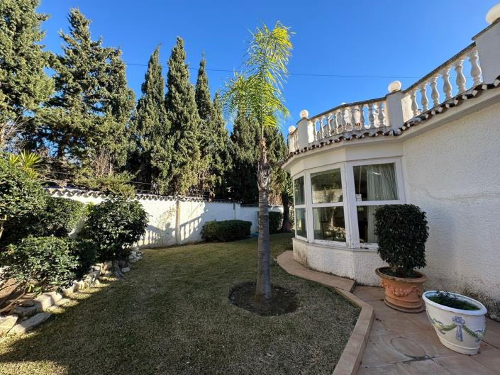 Image No.56-5 Bed Villa / Detached for sale