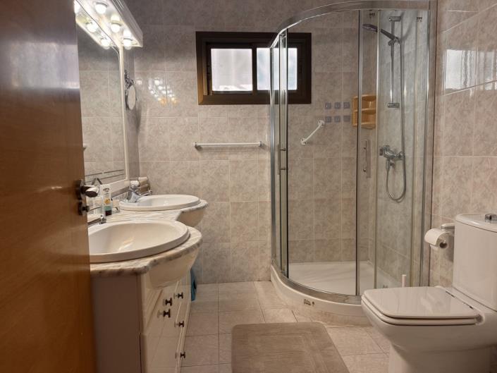 Image No.19-3 Bed Villa / Detached for sale