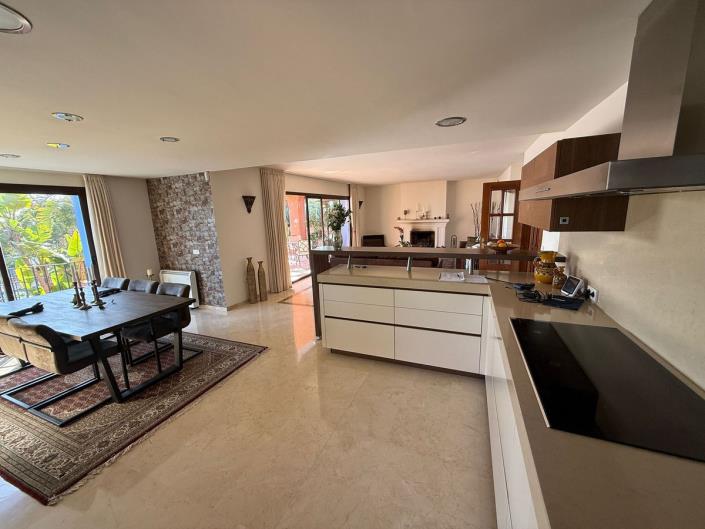 Image No.10-3 Bed Villa / Detached for sale