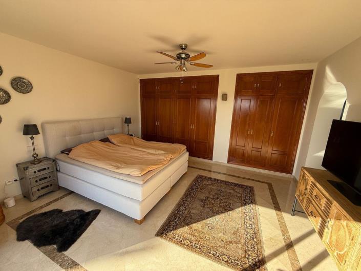 Image No.16-3 Bed Villa / Detached for sale