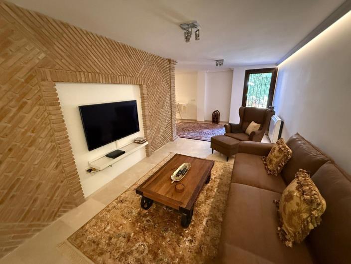 Image No.24-3 Bed Villa / Detached for sale