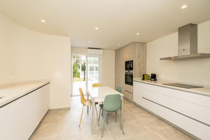 Image No.4-4 Bed Villa / Detached for sale