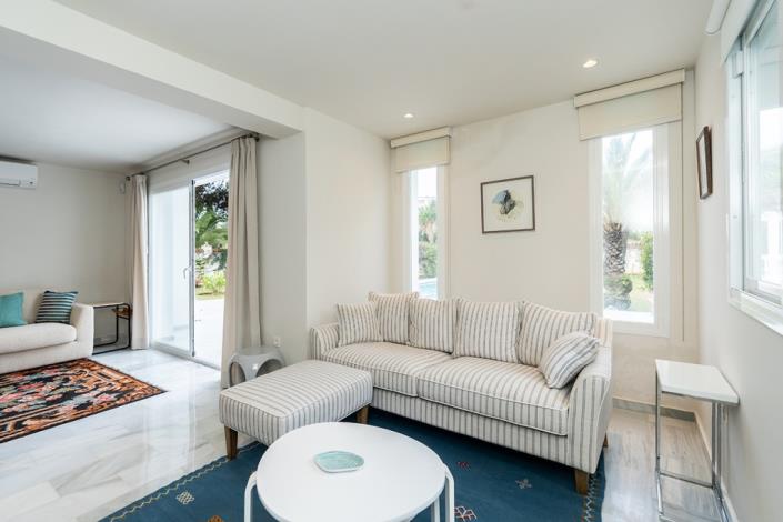 Image No.5-4 Bed Villa / Detached for sale