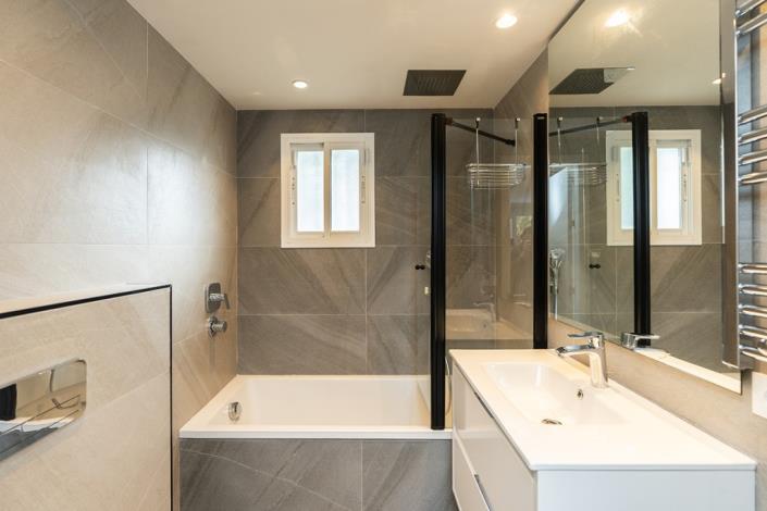 Image No.10-4 Bed Villa / Detached for sale