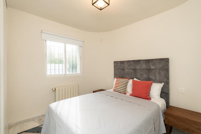 Image No.11-4 Bed Villa / Detached for sale