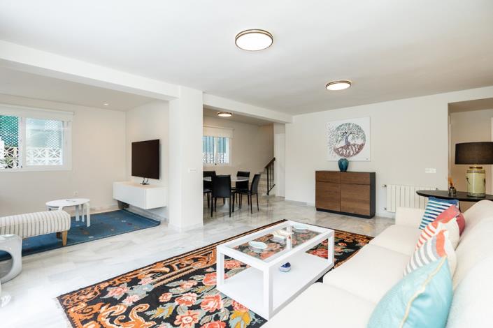 Image No.21-4 Bed Villa / Detached for sale