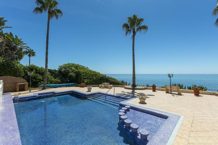 Image No.11-5 Bed Villa / Detached for sale