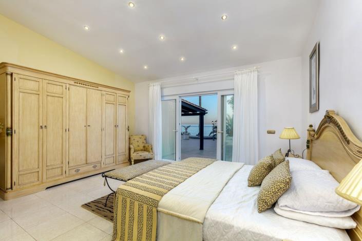 Image No.31-5 Bed Villa / Detached for sale