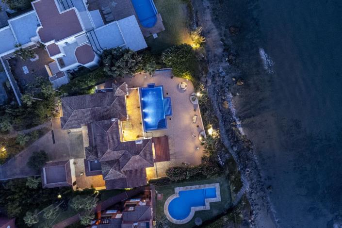 Image No.45-5 Bed Villa / Detached for sale