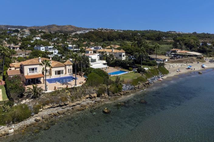 Image No.49-5 Bed Villa / Detached for sale