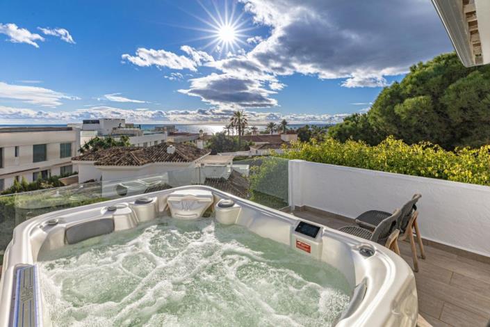 Image No.2-5 Bed Villa / Detached for sale