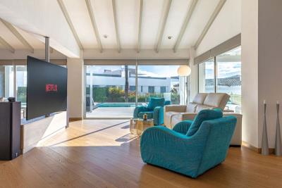 13-5fd73dea700db77384c091ca9818b1a9