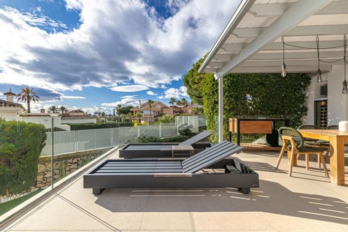 Image No.17-5 Bed Villa / Detached for sale